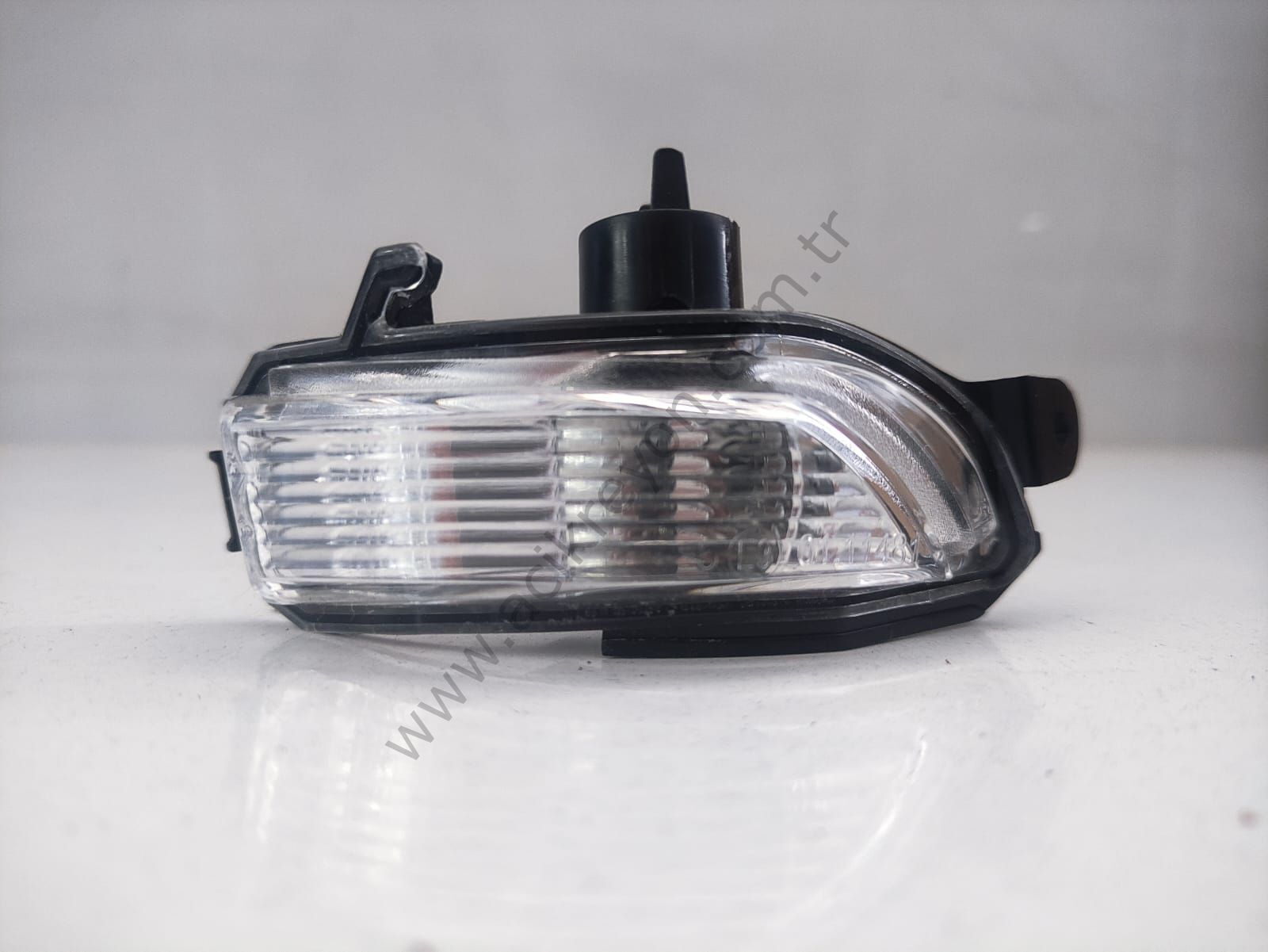 AYNA SİNYAL LAMBASI SAĞ 6V0949102 SEAT Toledo 2016-2019, Skoda Fabia-Rapid 2013-2023