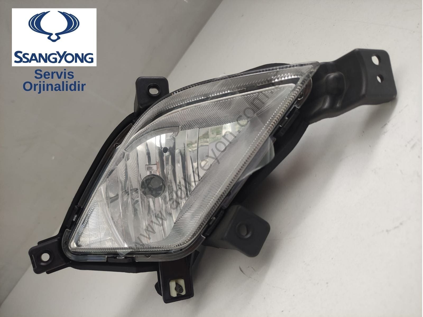ORJİNAL SSANGYONG SİS LAMBASI SAĞ 83202-34 KORANDO 2010>
