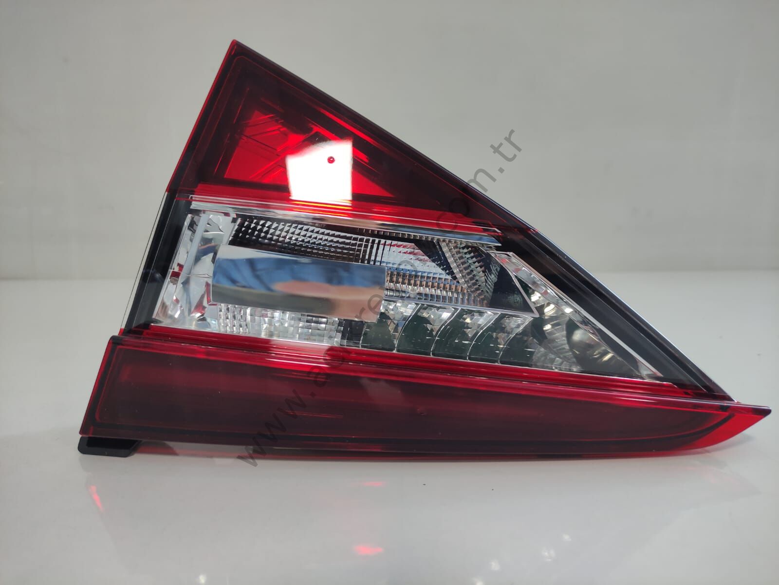 ORJİNAL SKODA STOP SAĞ İÇ 3V5945308 SKODA SÜPERB 2015-2019