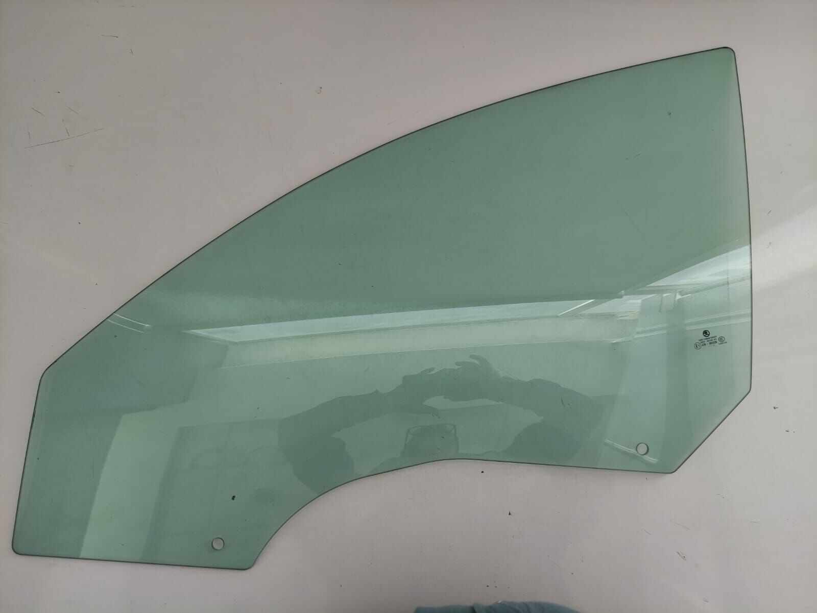 ORJİNAL SKODA SOL ÖN KAPI CAMI 3T0845201B SUPERB II 2013-2015