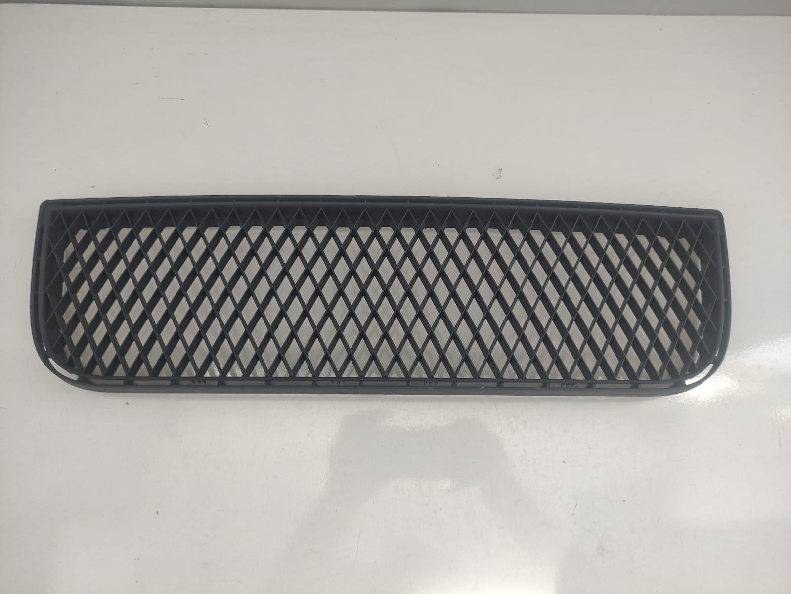 ORJİNAL SKODA ÖN TAMPON ALT ORTA IZGARASI 1U0853677AB41 SKODA OCTAVİA A4 2001-2009