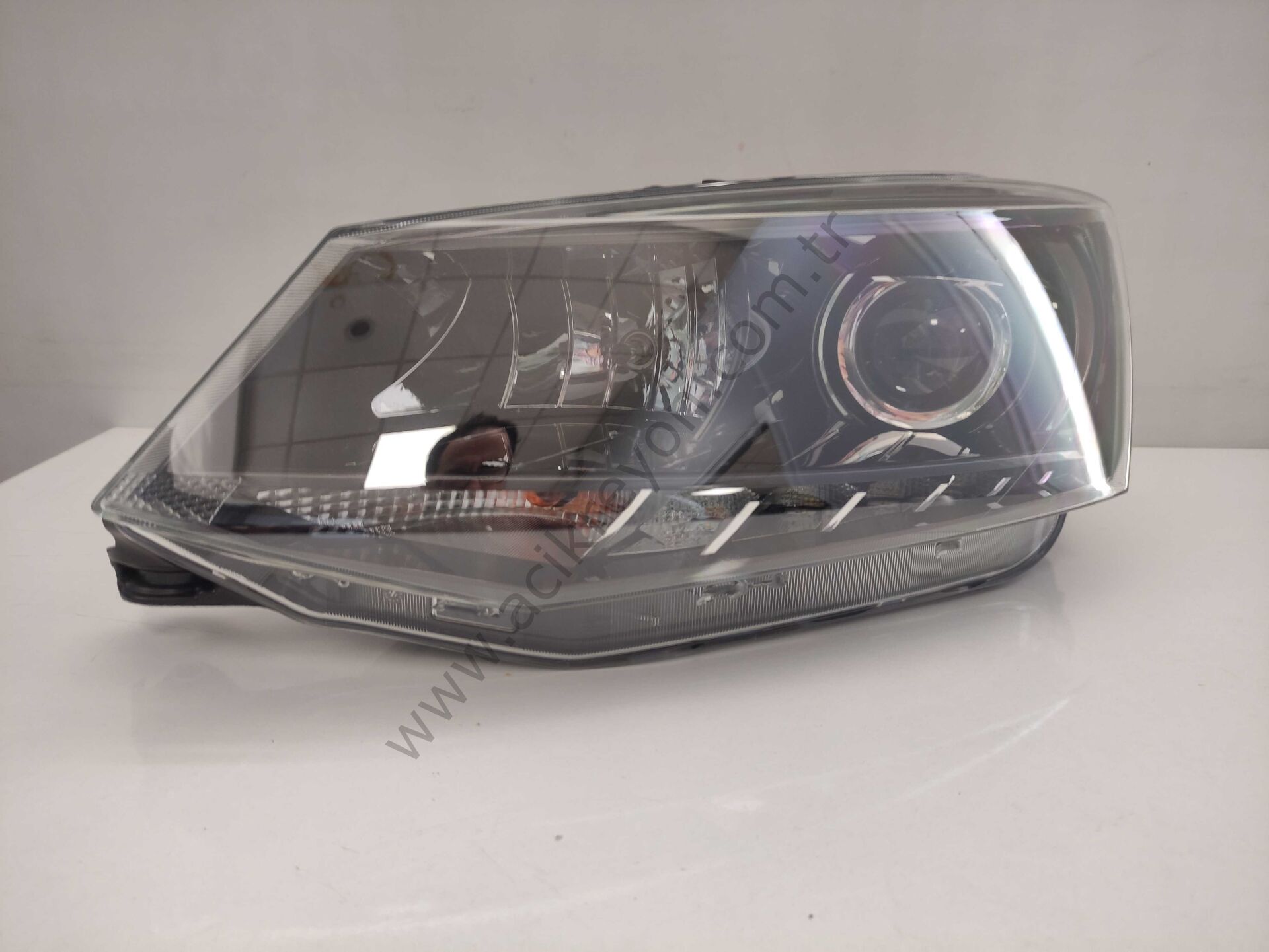 ORJİNAL SKODA FAR SOL 6V1941015A SKODA FABIA 2014 SONRASI ELEKTRİKLİ-GÜNDÜZ LED'Lİ