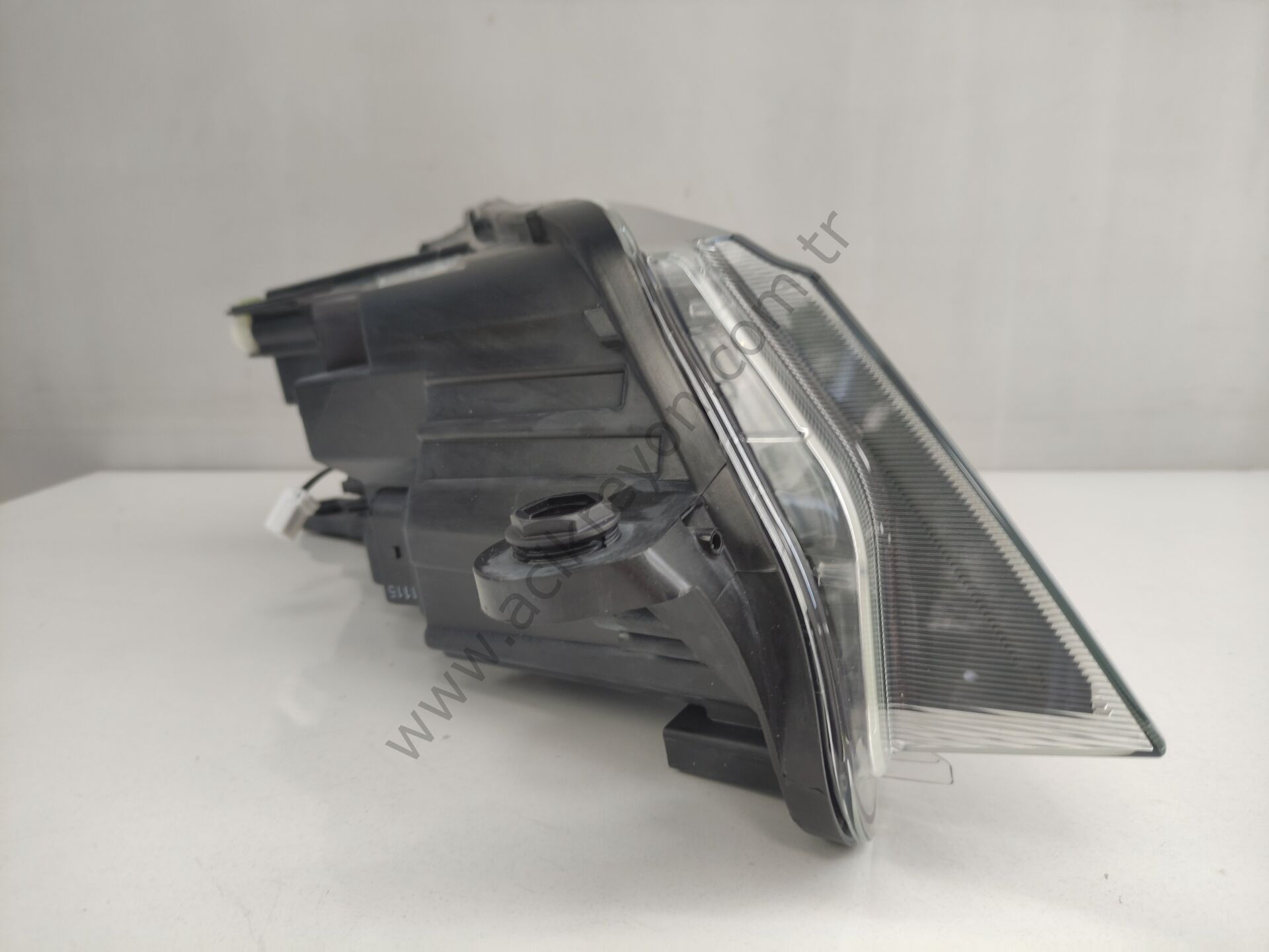 ORJİNAL SKODA FAR SOL 3V1941017A SUPERB 2015 SONRASI XENON LED