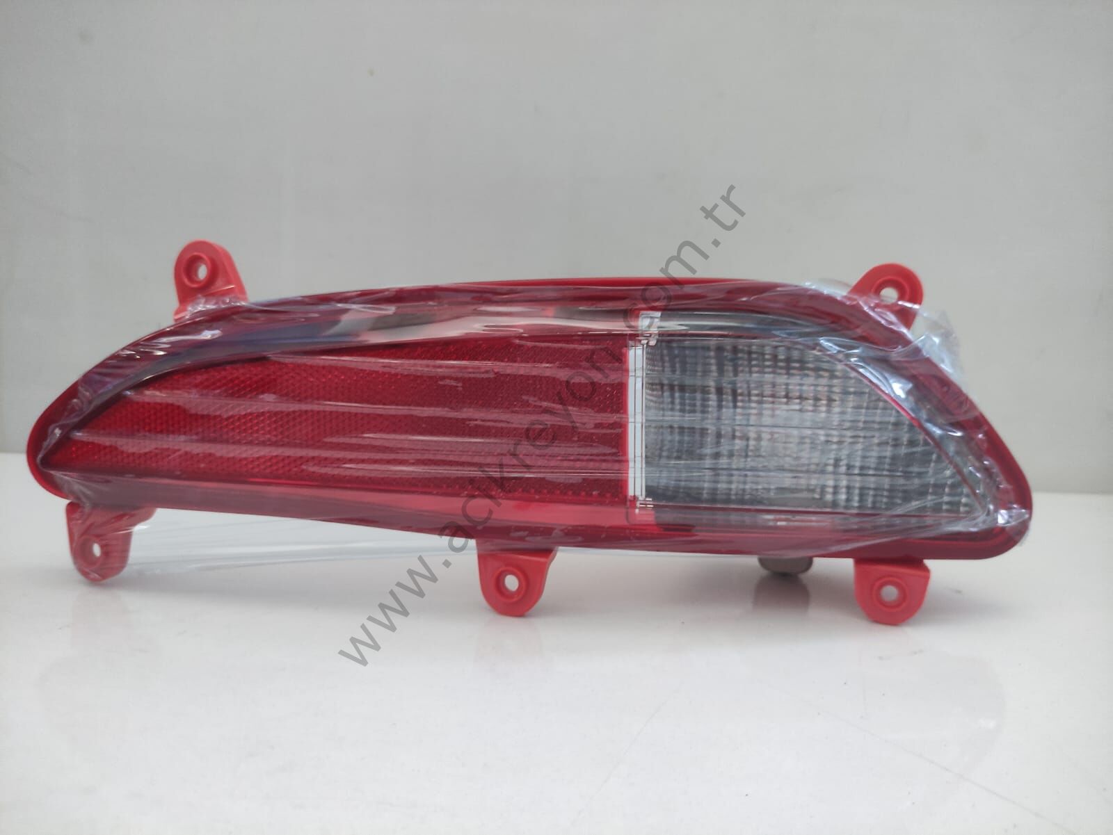 ORJİNAL ARKA REFLEKTÖR SAĞ 92406-C8000 HYUNDAİ İ20 2014-2018