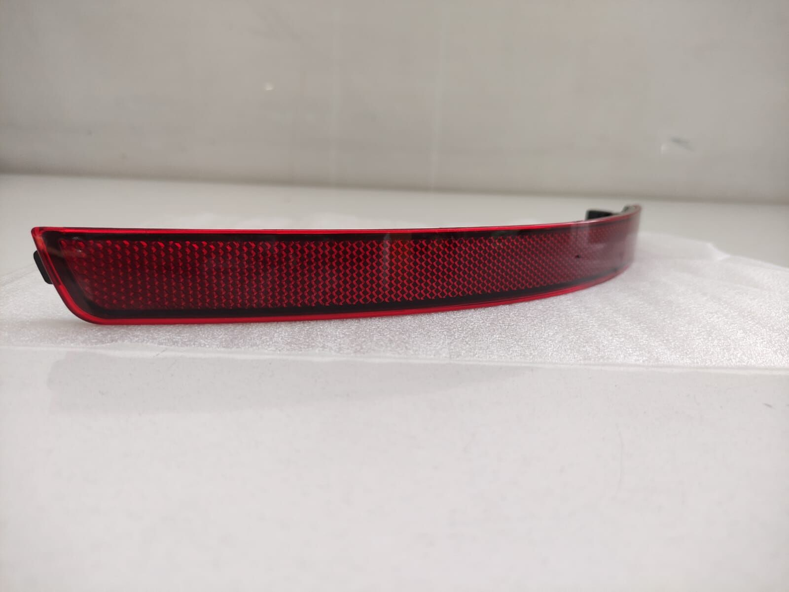 ORJİNAL SKODA TAMPON REFLEKTÖRÜ SAĞ 5E5945106A OCTAVIA 2013-2017